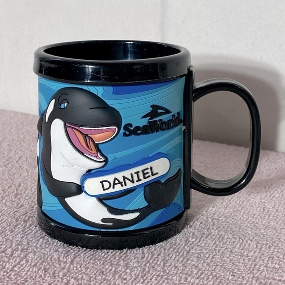 Vintage Blue Sea World Shamu Orca Mug “Daniel” - Picture 1 of 9